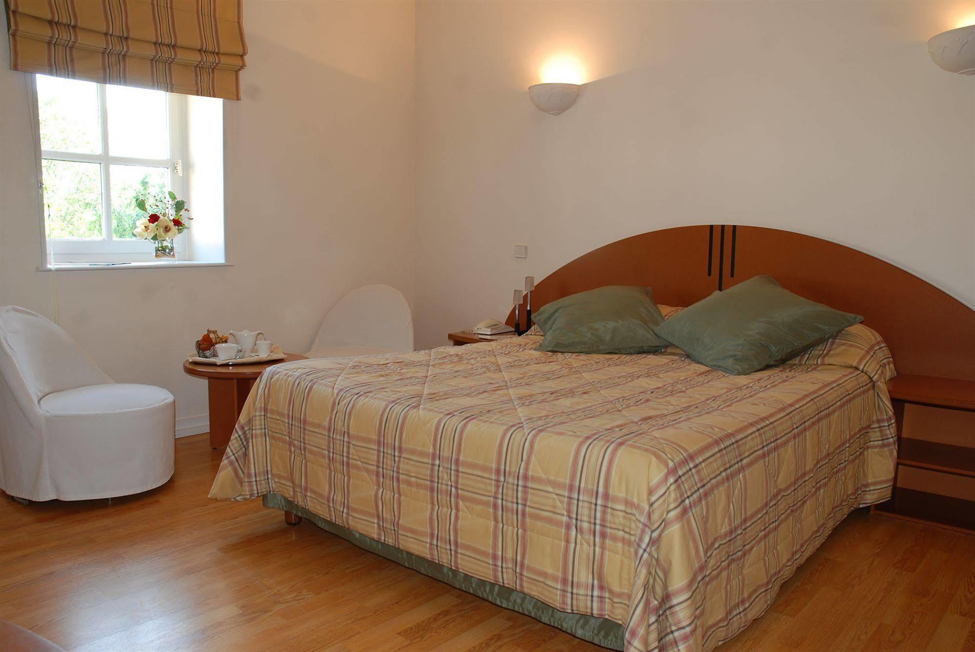 Demeures Et Chateaux L'Abbaye Caladoise - Anciennement Hostellerie Ferme Du Poulet Villefranche-sur-Saône Zewnętrze zdjęcie